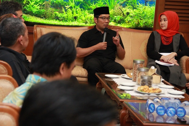 Pakaian Serba Hitam, Lambangkan Kekecewaan Maraknya Korupsi