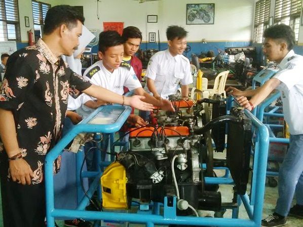 Ciptakan Remot Pengendali Kendaraan