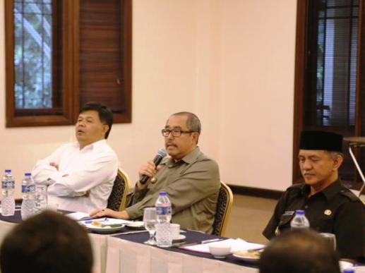 Sosialisasi PON 2016 via Jalan Sehat