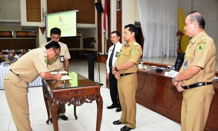 PNS Dipecat Tidak Hormat