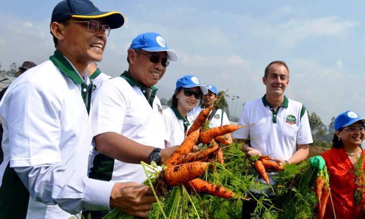 Kelompok Tani Katata Dapat Mesin Peeling dan Dua Unit Rain Shelter