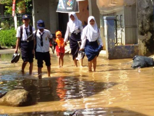Antisipasi Banjir saat Ujian Sekolah SD
