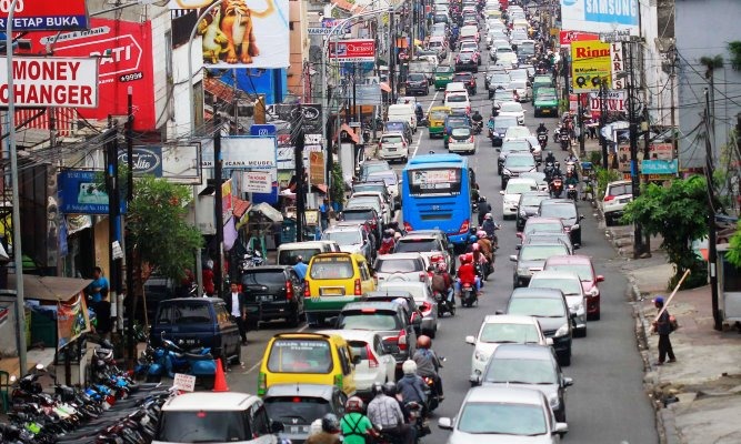 Pendopo Boleh Dikunjungi Wisatawan Lalu Lintas Ramai Lancar saat Libur Natal