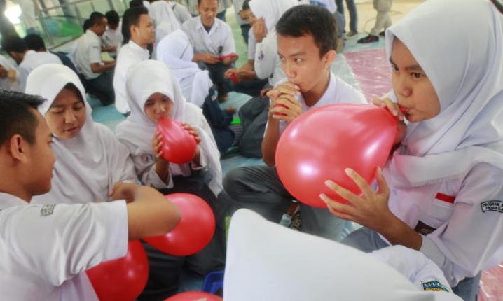 Latih Siswa Jadi Event Organizer