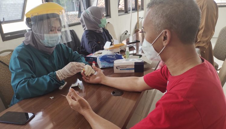 Jurnalis Layak Dapat Prioritas Vaksin Covid-19