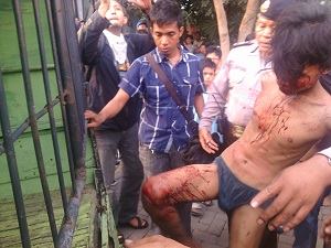 Gagal Mencuri, Seorang Pemuda Babak Belur Dihajar Massa