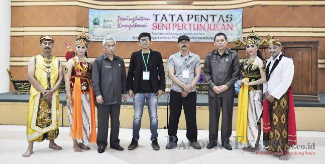 Simbol Identitas Suatu Daerah