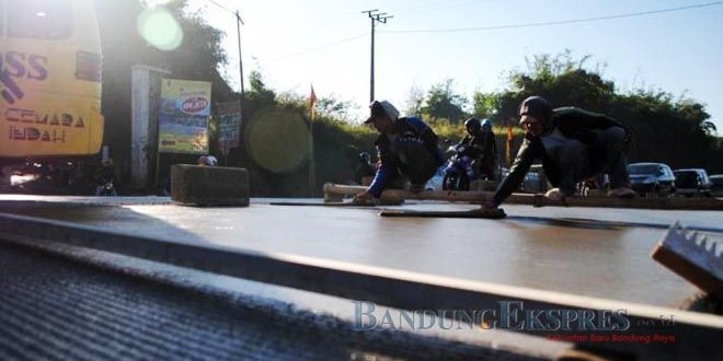 Perbaikan Jalan Nagreg Dinilai Kurang Transparan