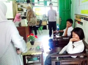 Puluhan Siswi SMA KP Kesurupan
