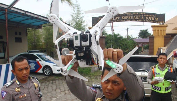 Terbangkan Drone Sembarang, 1 Miliar Melayang