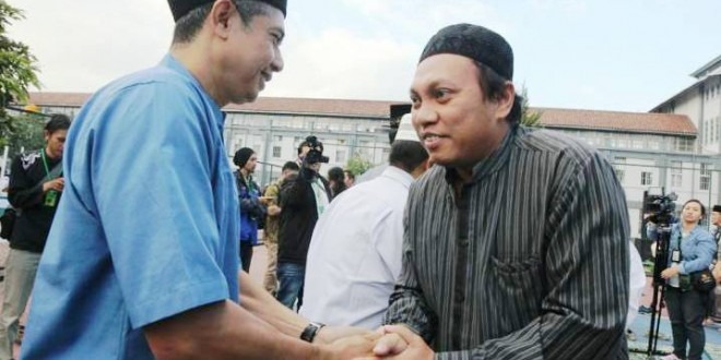 Kini Muncul Gayus Bermobil