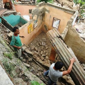 Resmi Bongkar Kampung Kolase