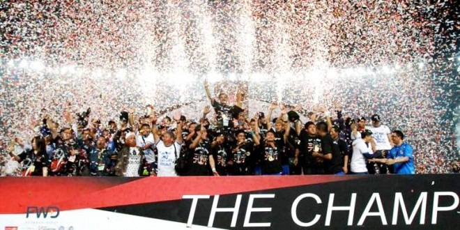 Pesta di Kandang Lawan