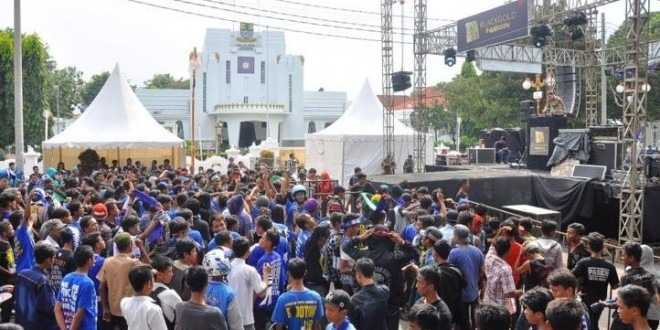 Pelatih dan Pemain Persib Hadiri Piala Bobotoh