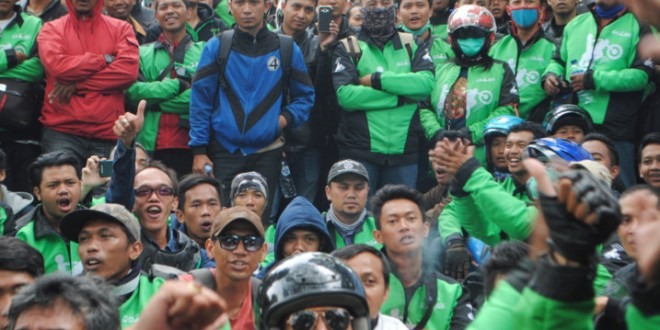 Desak Tutup Go-Jek Bandung