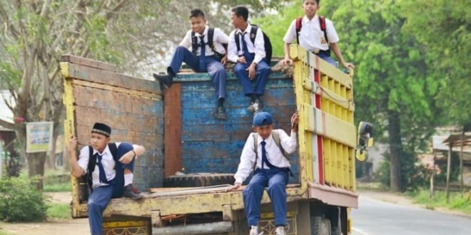 Bertaruh Nyawa Demi Sekolah