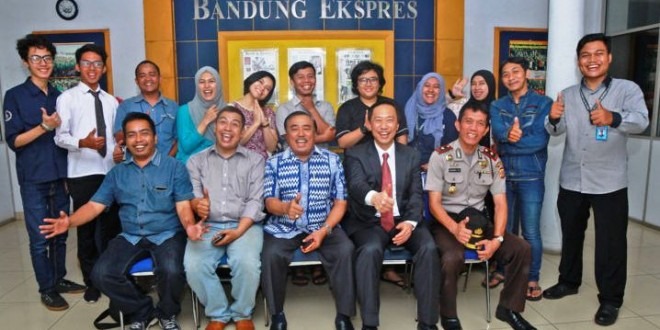 Lokal dan Kebersamaan yang Paling Penting