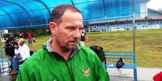 Dejan Akui Sering Dikontak Manajemen Persib