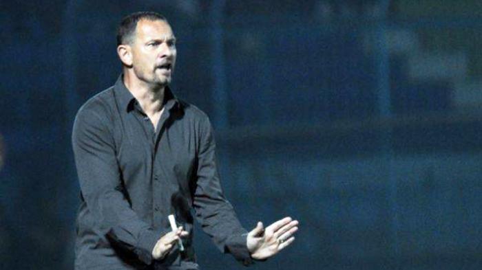 Dejan Antonic Tangani Persib