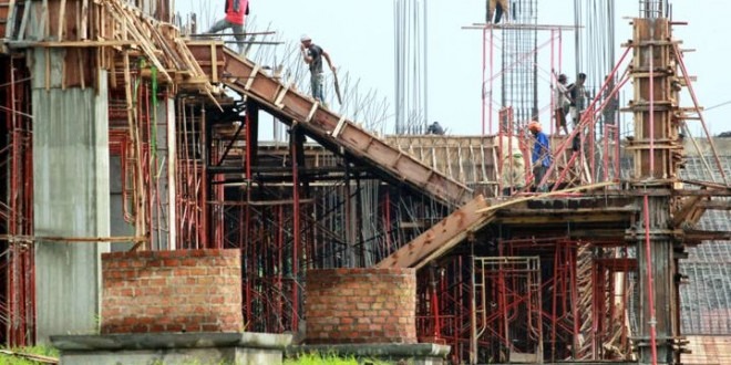 Harusnya Stadion Watubelah Sudah Rampung