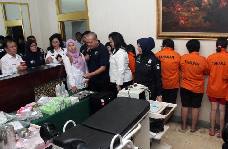 Bertahun-tahun Beroperasi secara Ilegal, Dua Klinik Aborsi Disegel