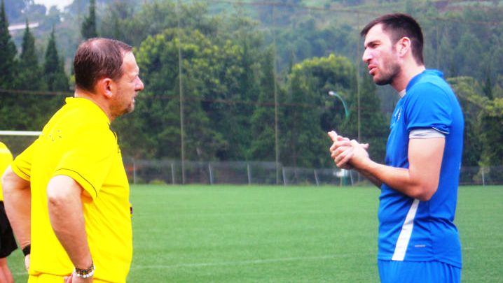 Tingkatkan Kualitas Lini Belakang, Vlado Siap Bantu Hermawan