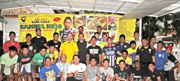 Van Gaal pun Sampai Tahu Warung Tantan di Lembang