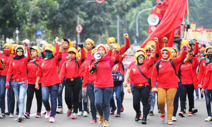 Aturan Hukum Hanya Untungkan Pengusaha, Buruh Tuntut PKWT