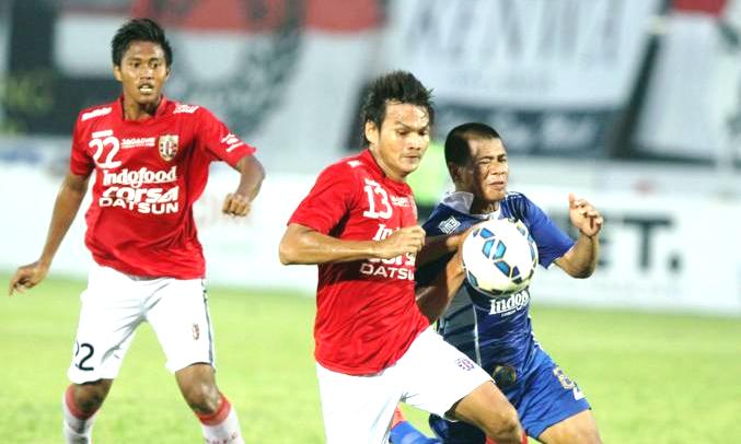 Kesulitan Cetak Gol, Persib Butuh Target Man