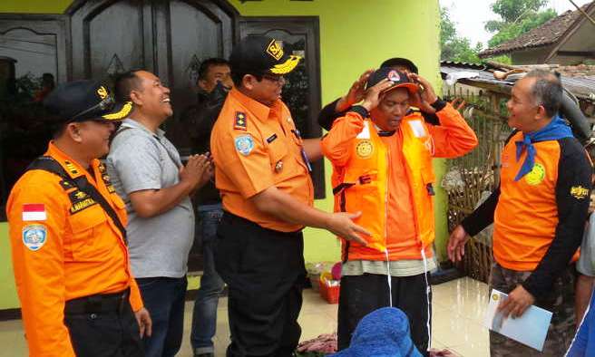 Latih Warga Tanggap Bencana, Basarnas Sebar 30 Life Jacket