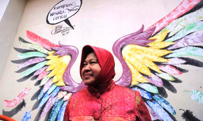 Pemkot Surabaya Angkat 1.000 Ton Lumpur