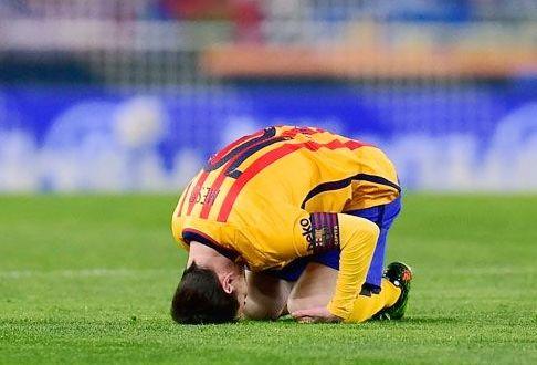 Messi Paceklik, Ronaldo Mengukir Rekor