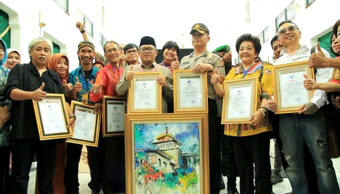Apresiasi Prestasi Anak Bangsa, ORI Berikan Dua Piagam Rekor