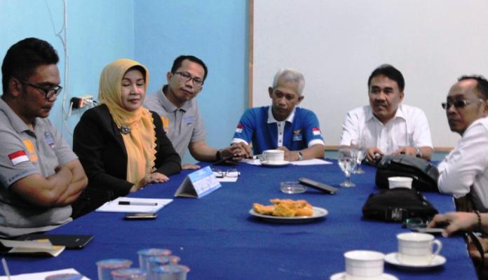 Hadad Dibully, Demokrat Minta Maaf