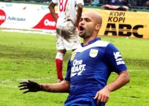 Sergio van Dijk Disiapkan Lawan Madura United