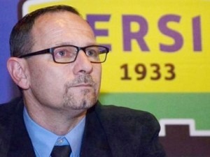 Persib Kembali Imbang, Dejan Kebingungan