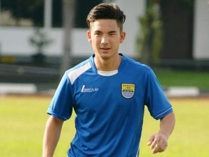 Pemain Bawaan Dejan Aman