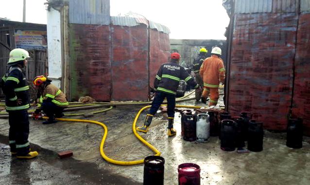 Ribuan Tabung Meledak, Pemilik Diduga Penimbun Gas