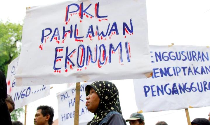 PKL Geruduk Kantor Kecamatan