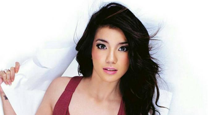 Cantik Mana, Sheila Marcia Dulu atau Sekarang?