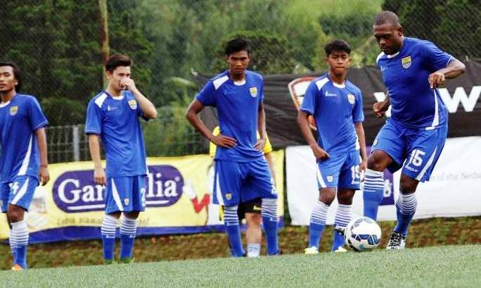 Ditahan Imbang PSGC 0-0, Djadjang Mengakui Performa Persib Menurun