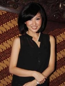 Sarwendah Tan Kompak Hello Kitty