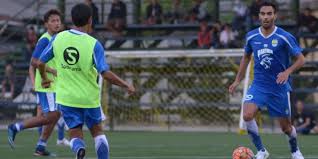 Flores Ingin Persib Lebih Kerja Keras di Laga Tandang