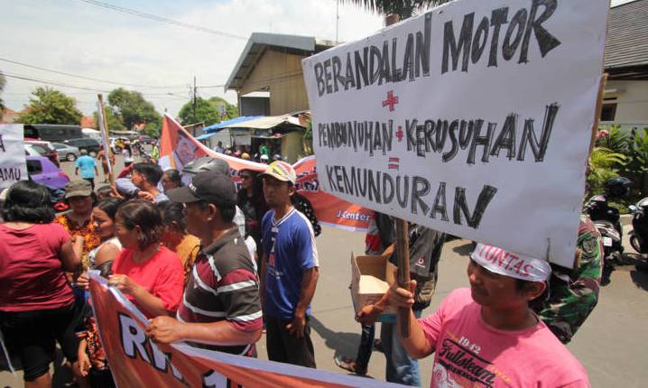 Tiga Pemuda Dikeroyok Geng Motor