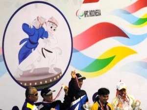 Tuan Rumah Sapu Bersih Emas Judo