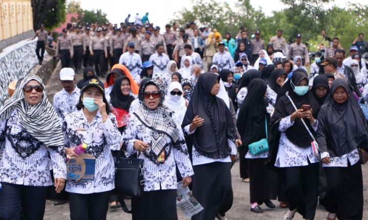 Tunjangan Guru Akan di Transfer