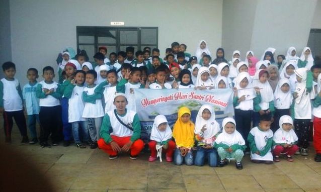 DTA Al Ikhlas Peringati Hari Santri Nasional