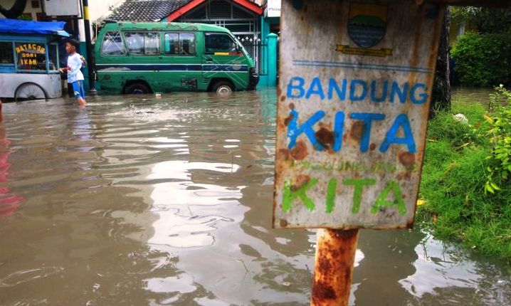Banjir Terjang Kawasan Bandung Timur