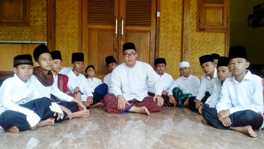 Ratusan Santri Doakan Dahlan