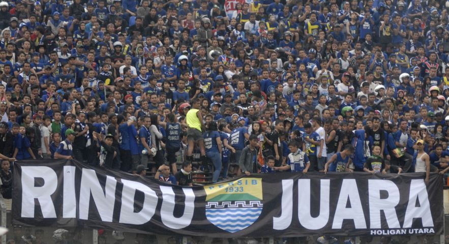 Lebih Baik Tanpa Penonton